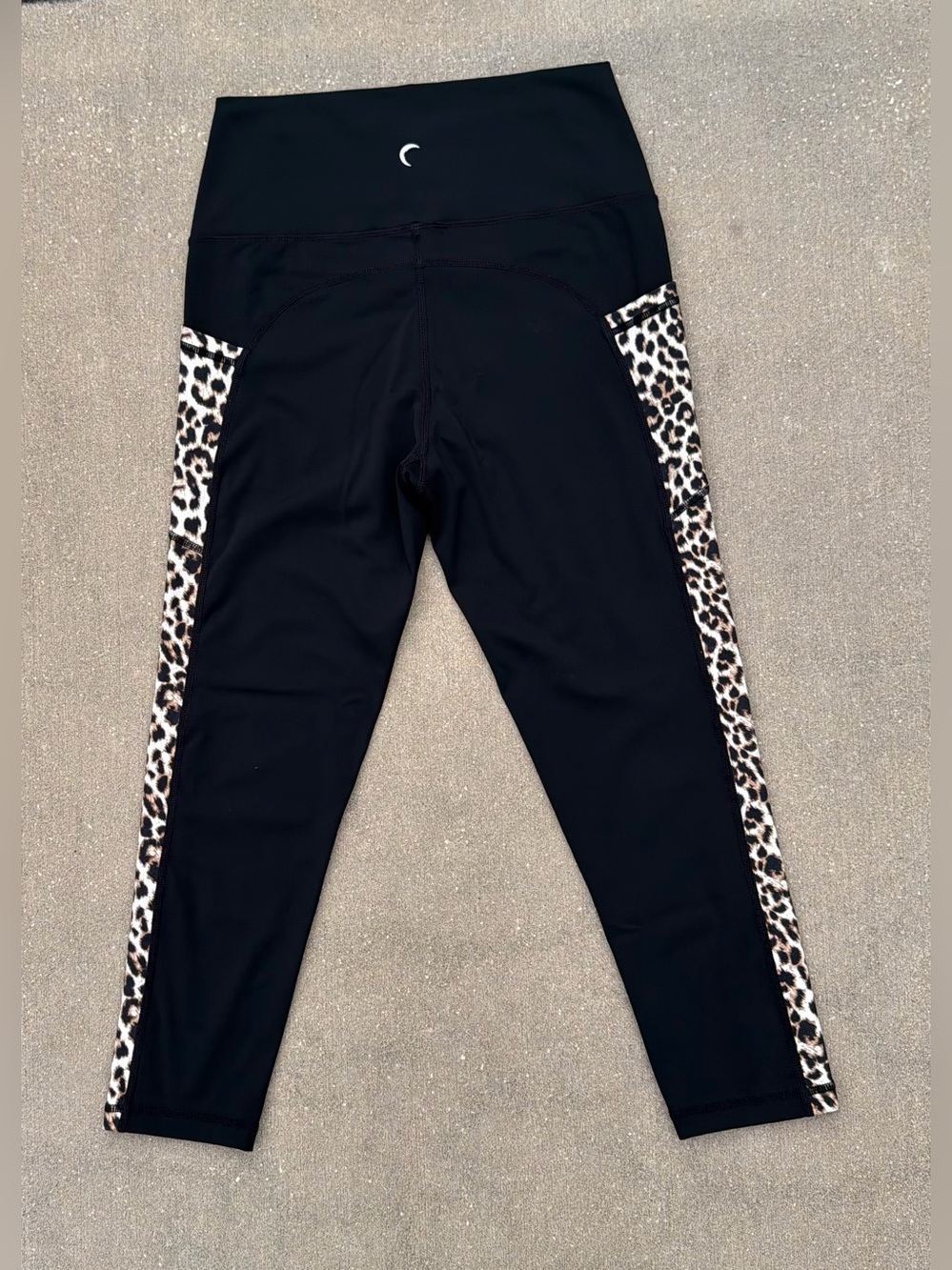 ZYIA Black Leopard Print NWOT High Waist Luxe Pocket Legging Youth 8 Women’s XXS - Picture 3 of 10
